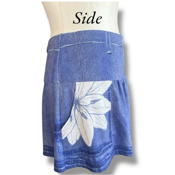 Lucky in Love Blue & White Floral Accent Tennis Pickleball Golf Skort. Women’s L - Picture 3 of 7